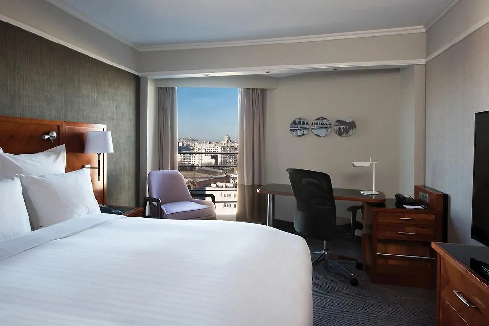 Marriott Rive Gauche & Conference Center Париж
