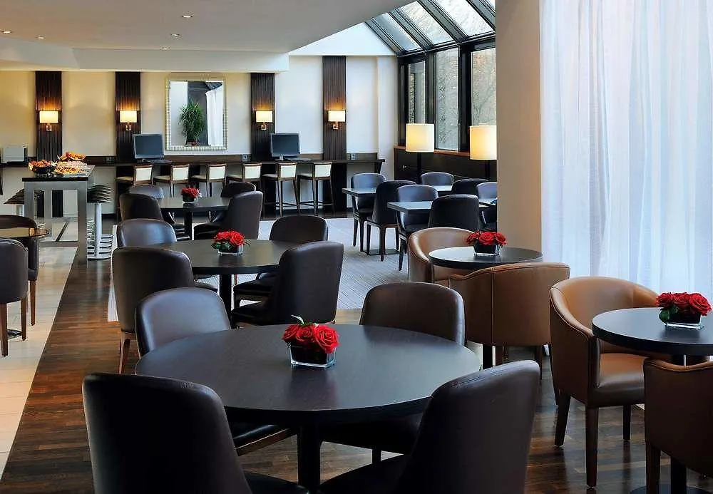 Marriott Rive Gauche & Conference Center Hotel 4*
