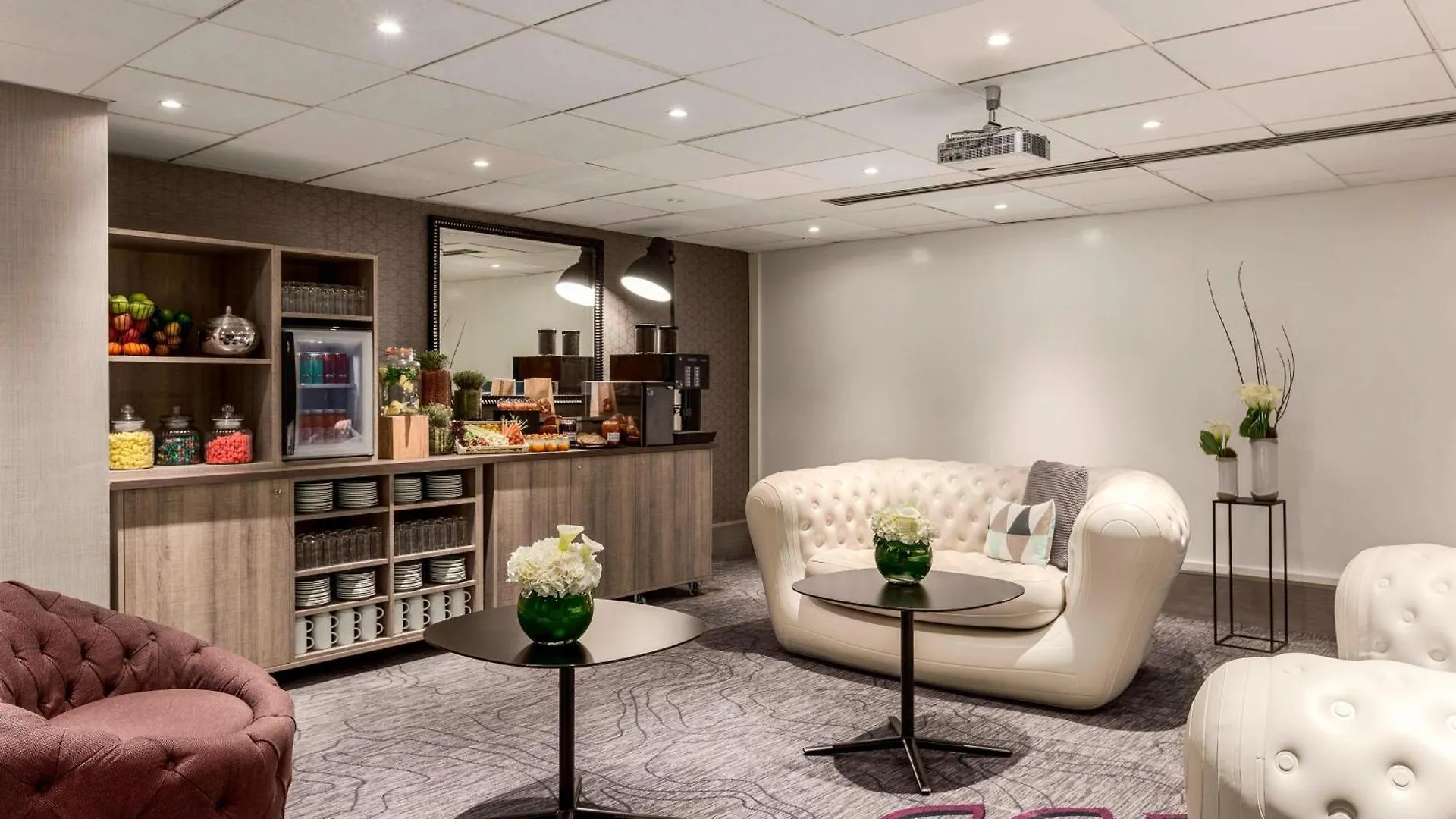 Hotel Marriott Rive Gauche & Conference Center 4*