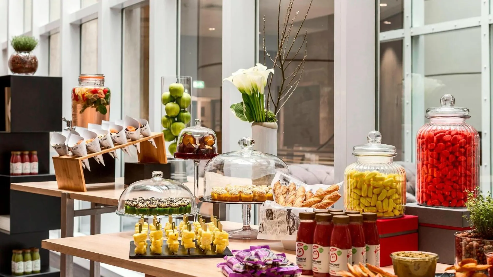 Marriott Rive Gauche & Conference Center Hotel