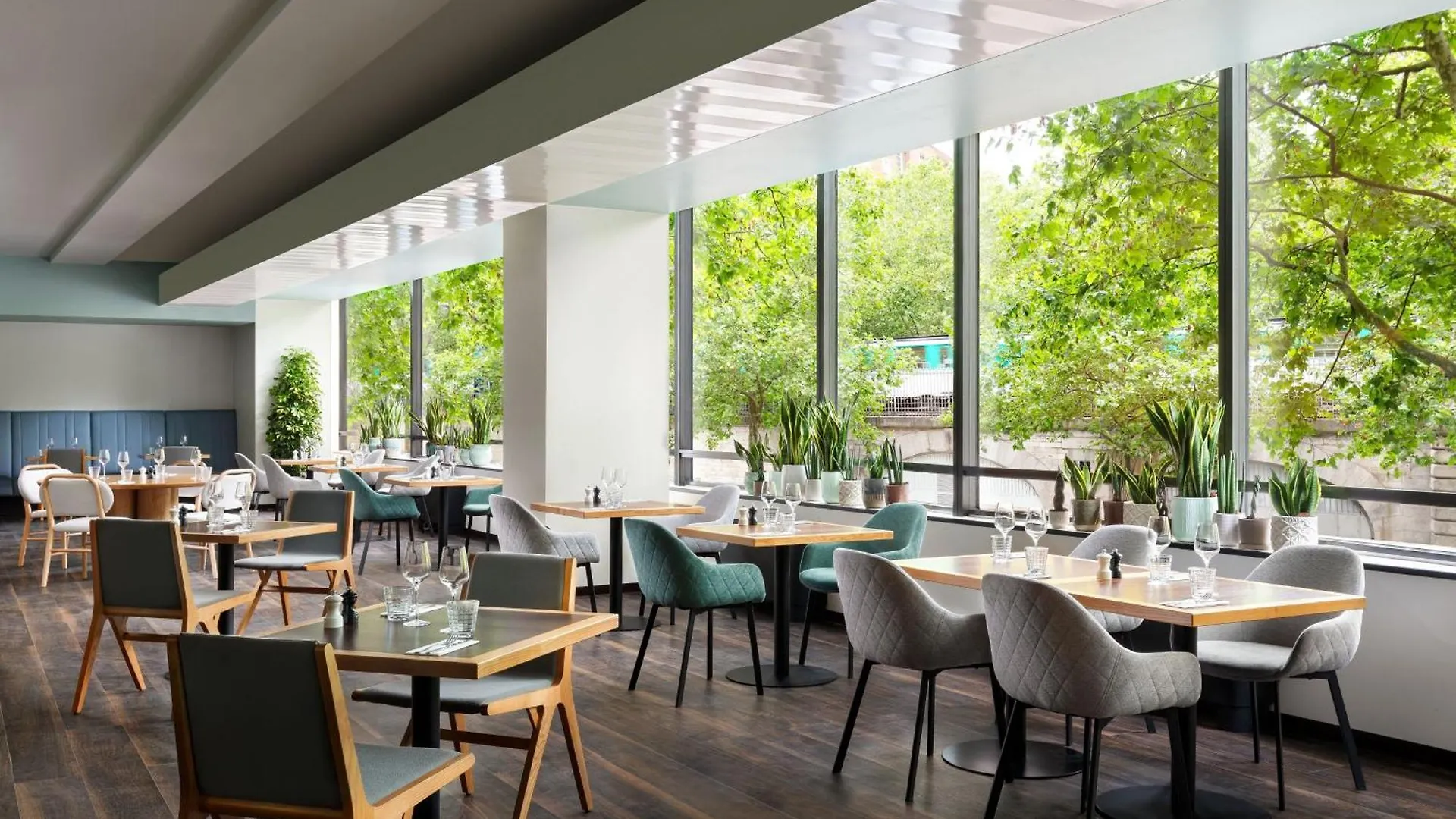 Marriott Rive Gauche & Conference Center
