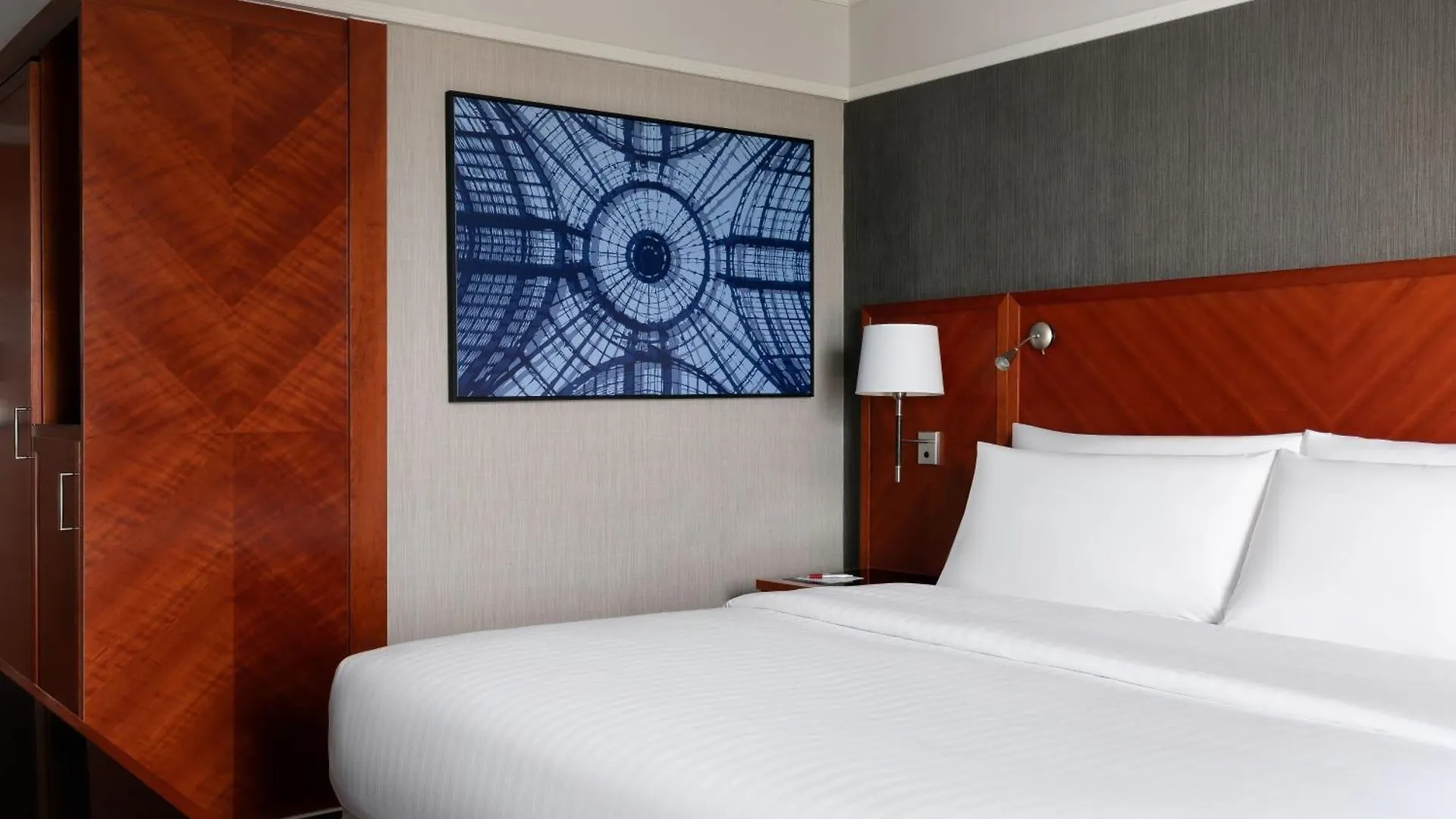 Marriott Rive Gauche & Conference Center 4*