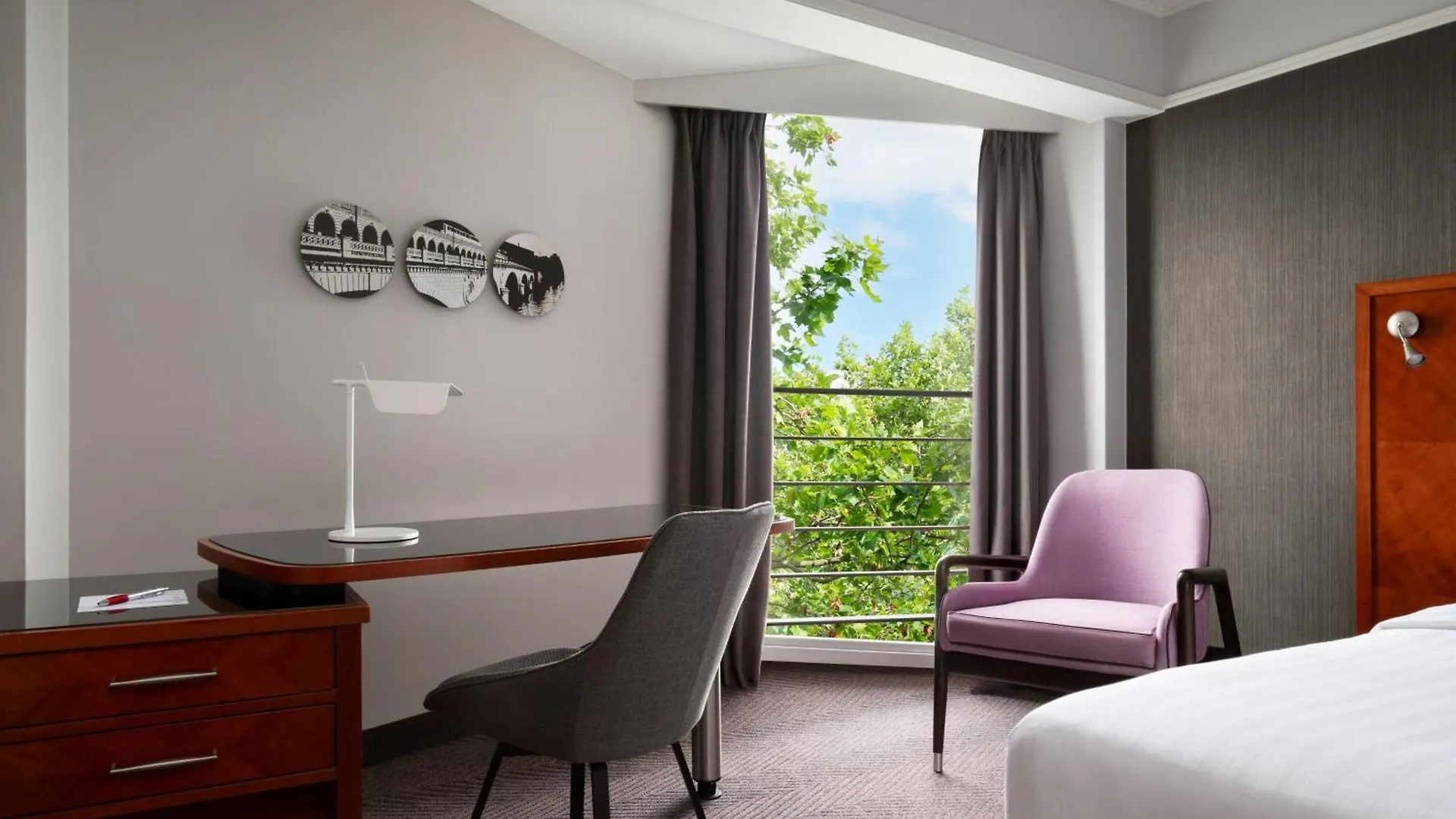 Marriott Rive Gauche & Conference Center Hotel 4*