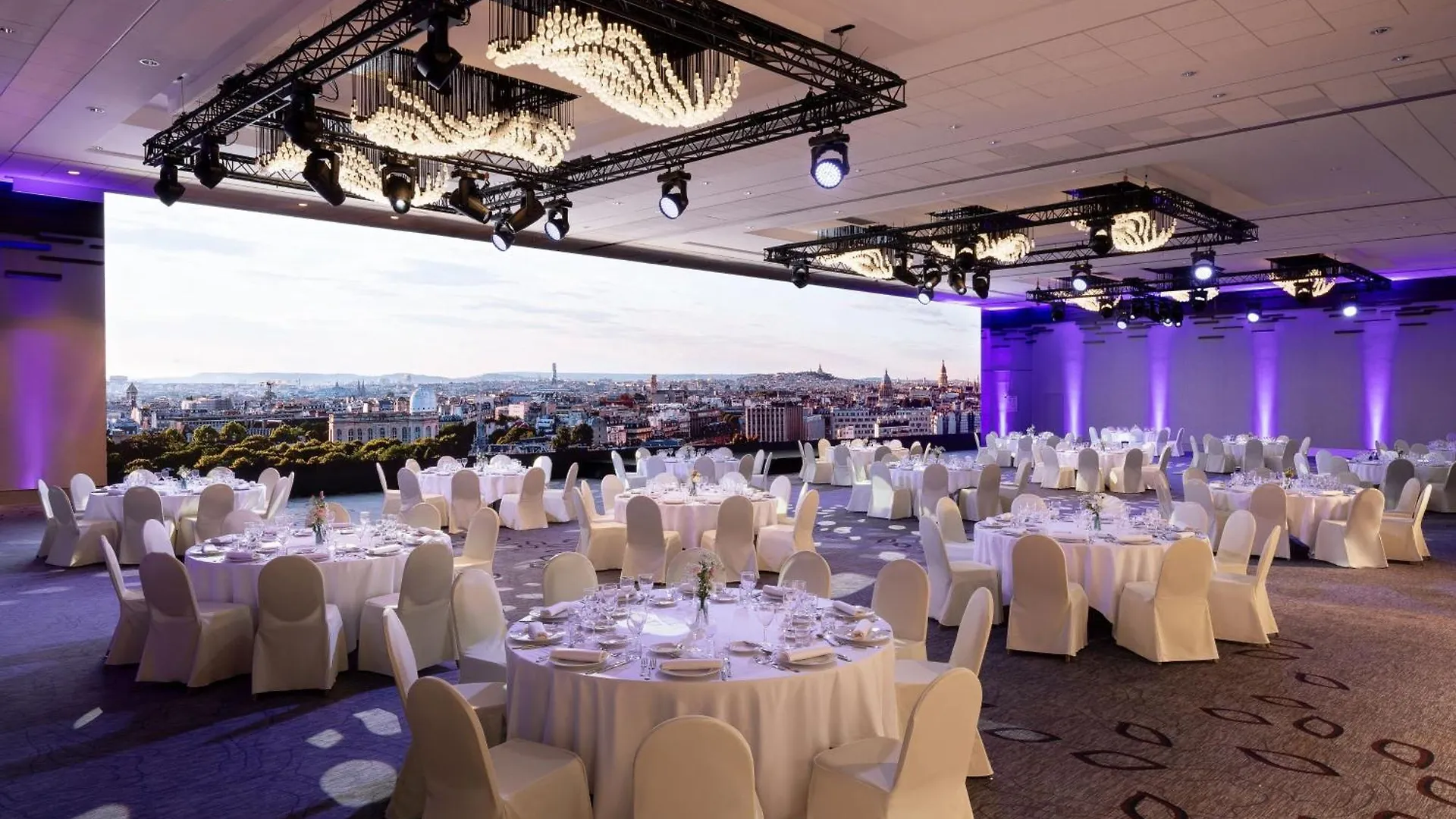 Marriott Rive Gauche & Conference Center Hotel 4*