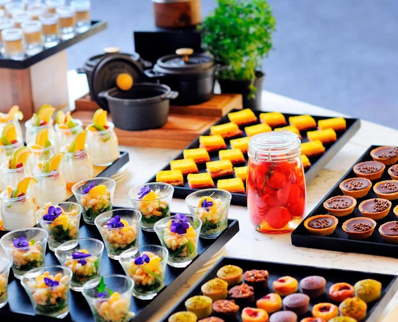 Marriott Rive Gauche & Conference Center Отель