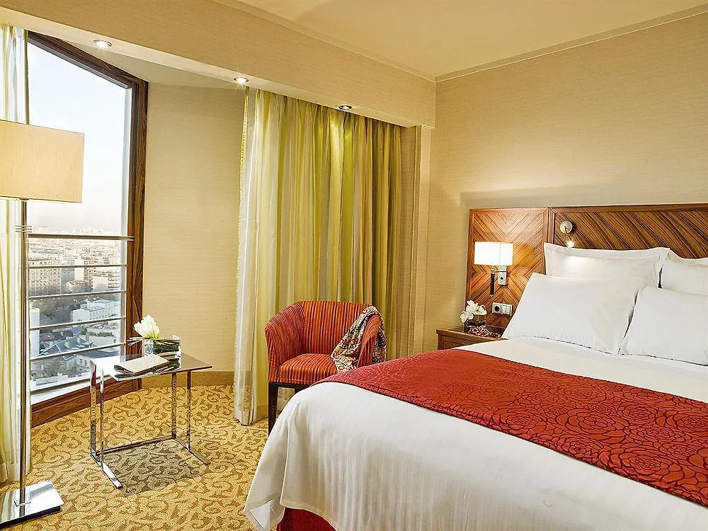 Hotel Marriott Rive Gauche & Conference Center Paris